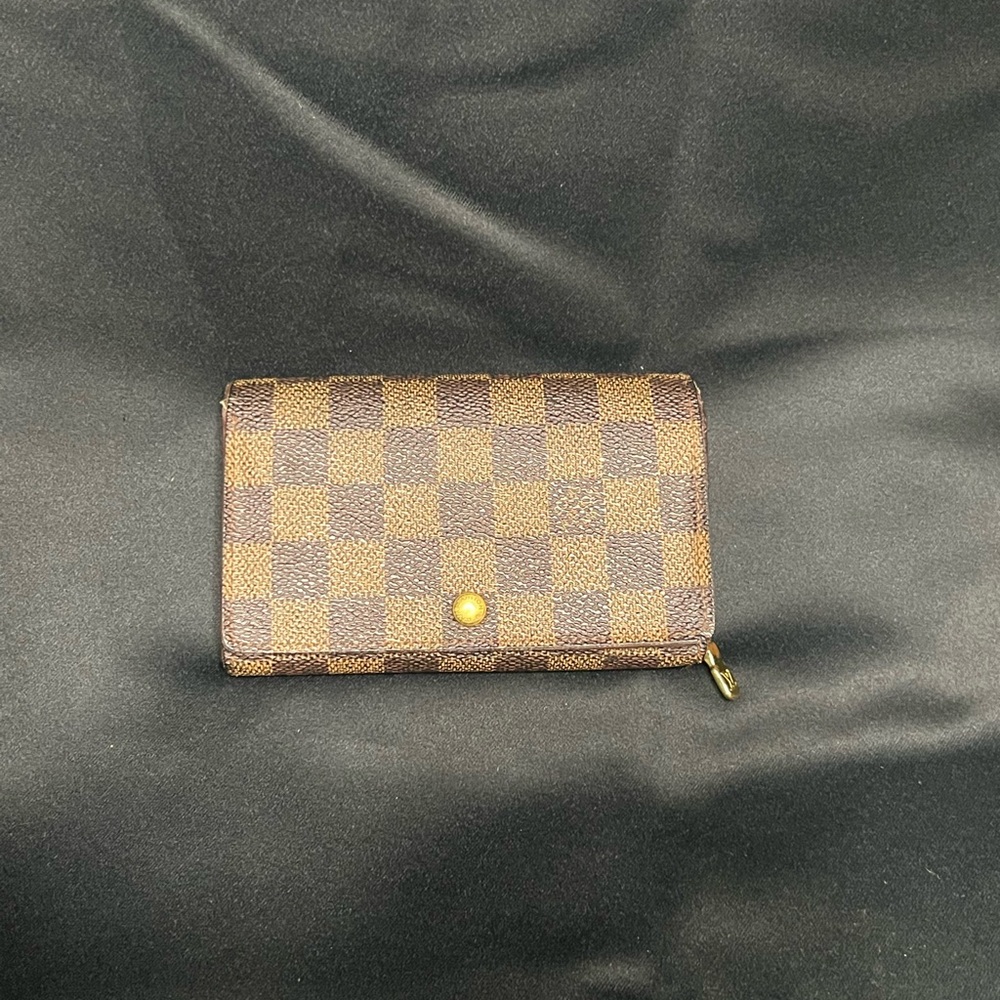 Louis Vuitton Monogram Canvas Porte Monnaie Tresor Wallet